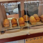 マハメルコーヒー - 焼き菓子。オレンジケーキとアールグレイケーキ