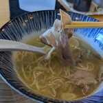 メントサケ - チャーシューは、レアチャーシューと煮豚チャーシュー