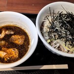 なぜ蕎麦にラー油を入れるのか。 - 