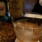 バー スティンガー - アブサンでオーダー　少しグラスをリンスしライウィスキーを