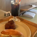 パンとエスプレッソと - 桜あんとクリームチーズ
クロワッサンの甘いやつ