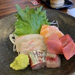 かすうどん いちえ - 明石の鯛や味と極上サーモンと鮪