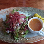 Tajika - 食べ応えのあるサラダなどの前菜