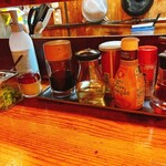 佐賀の餃子専門店 ぜん - 卓上調味料