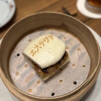 中国菜厨 エスサワダ 新丸ビル店 - スペシャリテのフォアグラバーガー