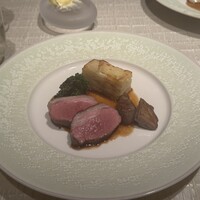 ベージュ アラン・デュカス 東京 - 