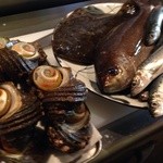 二代目 やっこ - サザエ、関イサキ、イワシ、城下カレイ。