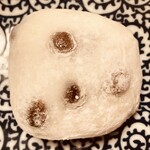 梅花亭 神楽坂本店 - 豆大福　つぶあん