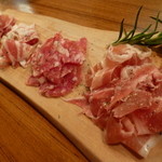 baru Publo - 【H26.6.14】お肉の盛り合わせ。生ハム・サラミ・パンチェッタ・コッパのイタリア産お肉盛り合わせ。