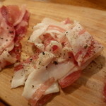 baru Publo - 【H26.6.14】お肉の盛り合わせ。生ハム・サラミ・パンチェッタ・コッパのイタリア産お肉盛り合わせ。