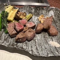 ぷれじでんと千房 シェラトン都ホテル大阪店 - 国産黒毛和牛サーロインステーキ&フィレステーキ　旬の焼き野菜鉄板焼