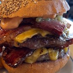 ダコタ ラスティック テーブル - 