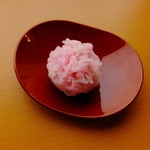 菓游 茜庵 - 上生菓子・凛と（きんとん）は中が漉し餡