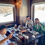 湯元 湧駒荘 - 朝ごはんは燦々と陽の光を浴びて。外は雪景色〜( ^ω^ )