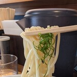 HACHI - ネギがバツグンのアクセント