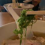 HACHI - トッピングのネギ