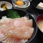 メフレ市場食堂 - ヒラメの漬け丼