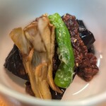 勇魚 - 揚げなす鳥みそ（550円）