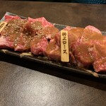 肉処 だん炉 京都先斗町店 - 上カルビ・特上ロース