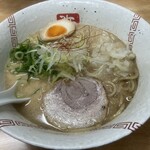 らーめん弥七 - 醤油らーめん\900接写