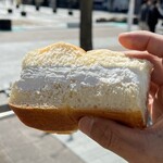 パントリー マルナカ - 牛乳パン(2つ山) 170円