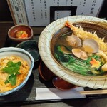 胡麻切りそばと創作串揚げ おおの - はまぐりそばと湯葉玉子とじ丼のセット