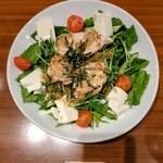 旨唐揚げと居酒メシ ミライザカ - 蒸し鶏と豆腐の豆苗サラダ