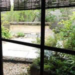 茶寮つぼ市製茶本舗 - 風情ある中庭