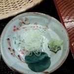 菊屋らん丸 - やさい天せいろ￥1480の薬味（晒し刻み葱、山葵）（H26.7.4撮影）