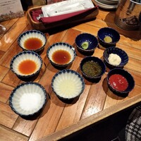 Seafood bar Ermitage 横浜鶴屋町店 - 10種のソース
