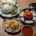 酒と焼肉ニュートミー - 