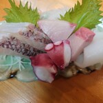 ひら乃 - 刺し盛り(1,600円)