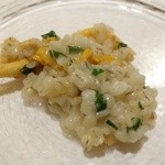 ウシマル - あんず茸と金目鯛の出汁で炊いた押し麦のリゾット