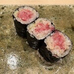 神田錦町 鮨たか晴 - 葱トロ巻き