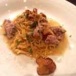 タヤリン  自家製サルシッチャとジロール茸のソース　