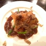 鳥取産 万葉牛ネックの赤ワイン煮込みのパートフィロ包み（サマートリュフかけ）