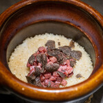 USHIGORO S. - トリュフと牛ヒレの土鍋ご飯