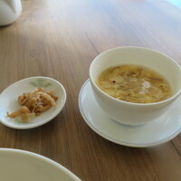 中国料理 滄 - サービス搾菜・スープ