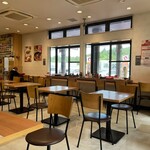 沼田パーキングエリア(上り線)スナックコーナー・フードコート - カウンター  テーブル席