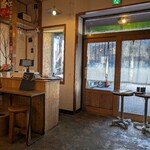 Ramen FeeL - エントランスゆったりしています。