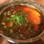 雨は、やさしく - 抹茶あえ辛つけ麺（醤油）中 780円 スープ