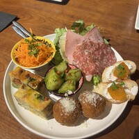 パージナ イタリアン ファイアワークス プラス カフェ ～薪焼きイタリアンとワイン～ - 
