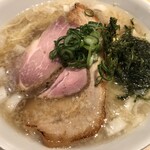 麺屋一燈 - 豚そば(塩)