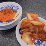 大阪ふくちぁんラーメン - 白菜キムチが絶品　何杯もおかわり