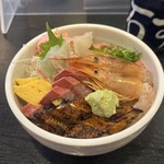 仙石すし 本店 - はまち、うなぎ、赤えび、ねぎとろ、活たい、たまご焼き