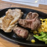 ハラペコステーキ - ランチセット
ランプとチキン（赤身100g &チキン150g）
1400円（白米、玄米、スープ、たまごお代わり自由）