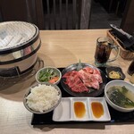 炭火焼き うし - 料理