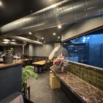 炭火焼き うし - 内観