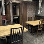 炭火焼き うし - 内観