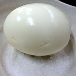 森田食堂 - 「ゆでたまご」（70円）